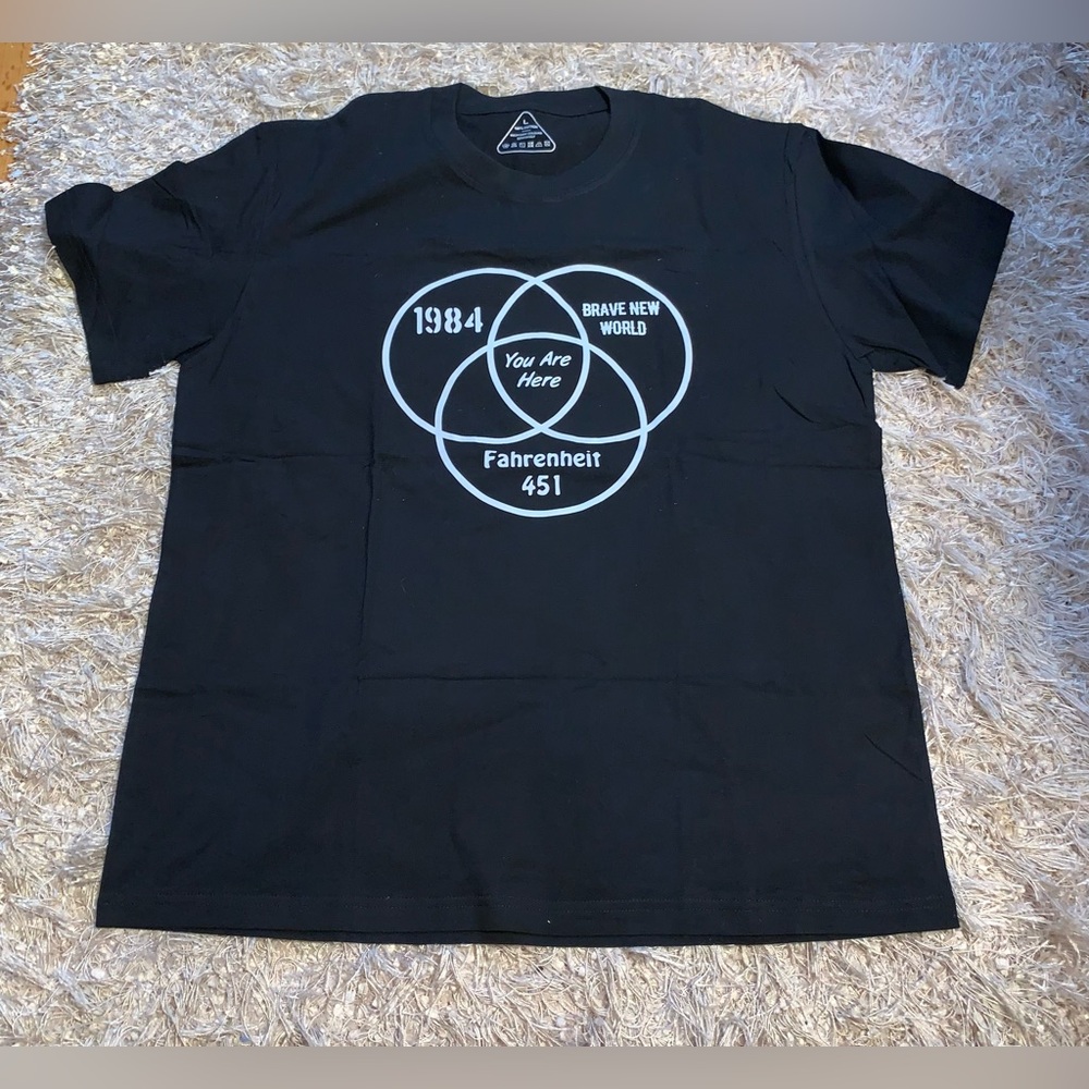 3 for $30 ⚡️ Brave New World Black Graphic T-Shirt brand new w/o tags size Large